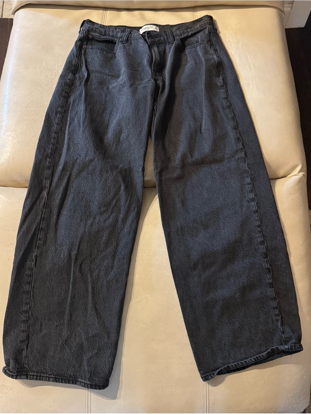 Abercrombie & Fitch Women's Curve Love Low Rise Ultra Loose — Black